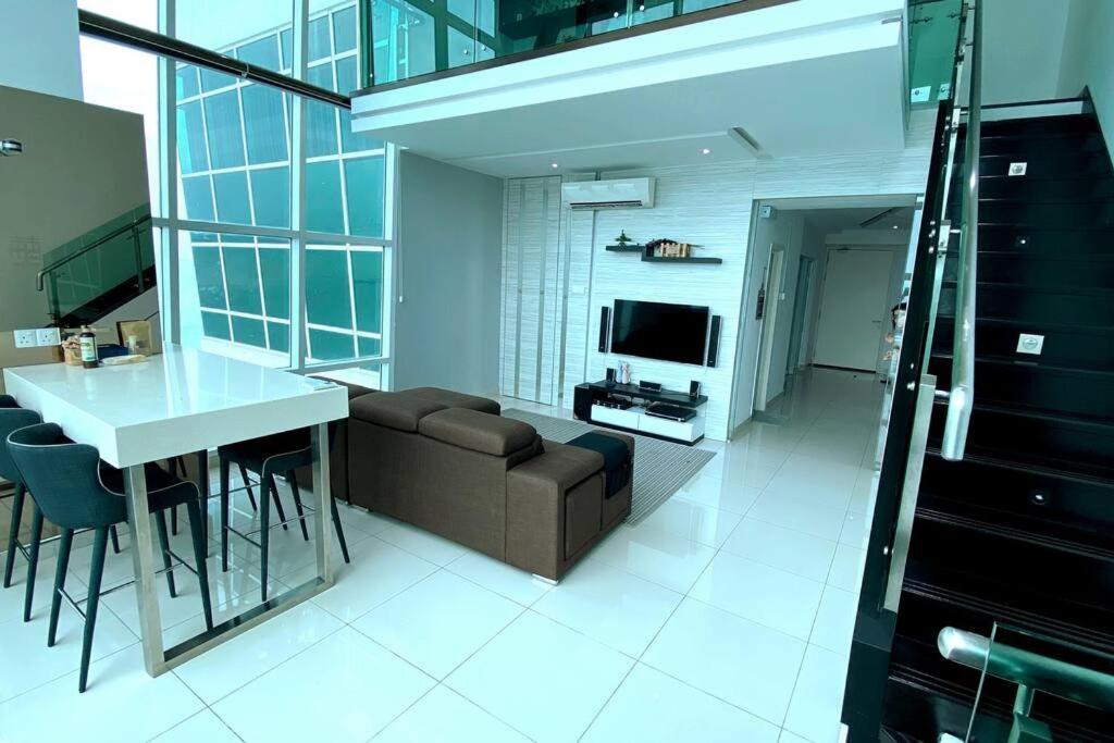 The Maritime Suite @ Panoramic Duplex 海景の家 Jelutong Luaran gambar